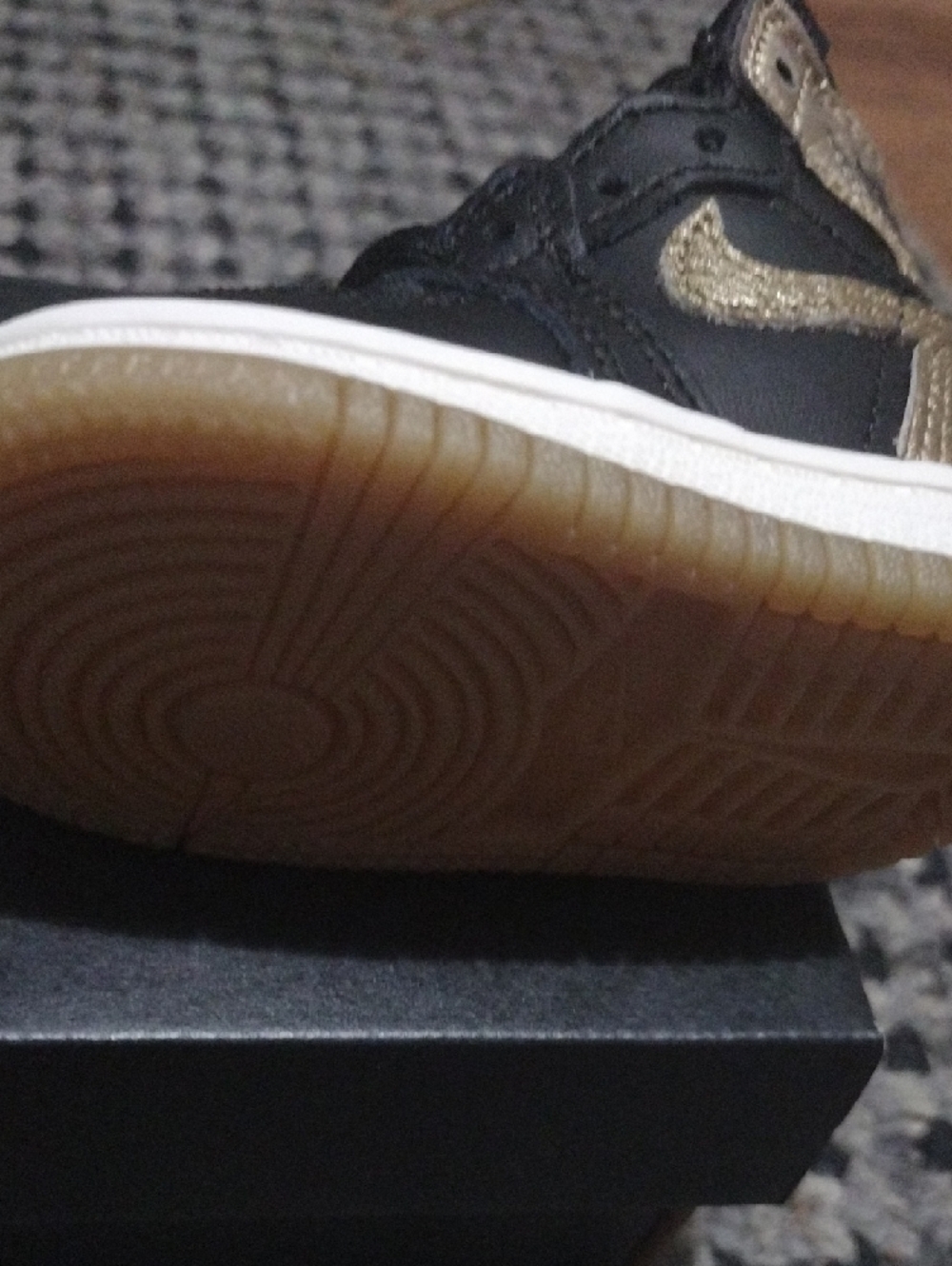 Nike Air Jordans Retro Black and Gold Baby High-Top Sneakers - Picture 8 of 8